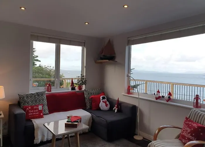 Tom Jacks, Coastal Views And Beach Walks Connemara